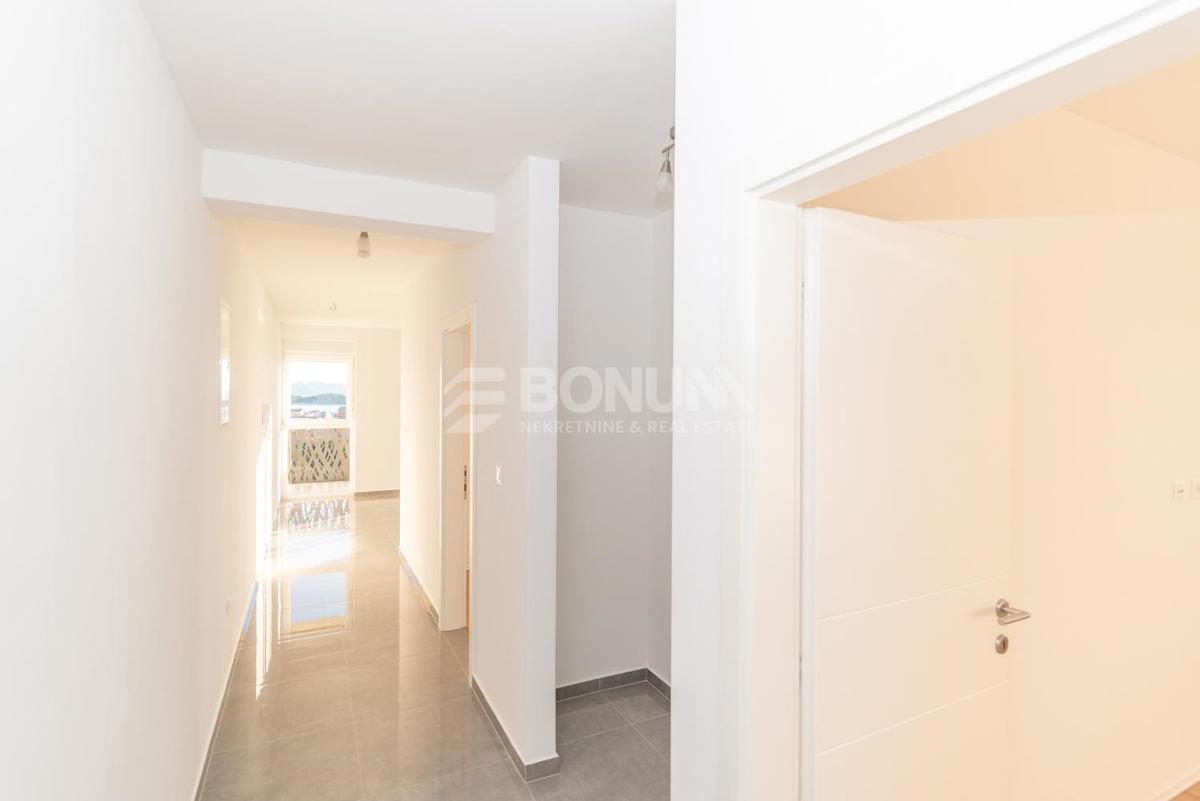 Apartma Na predaj - ŠIBENSKO-KNINSKA TRIBUNJ