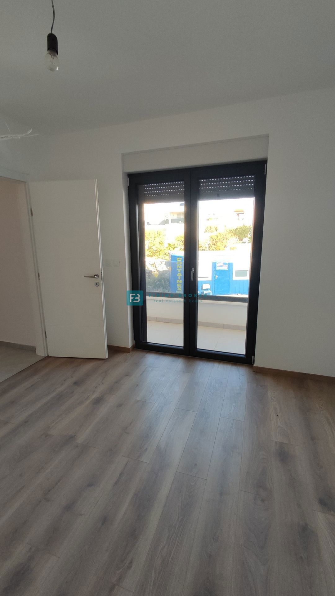 Flat For sale - ŠIBENSKO-KNINSKA VODICE