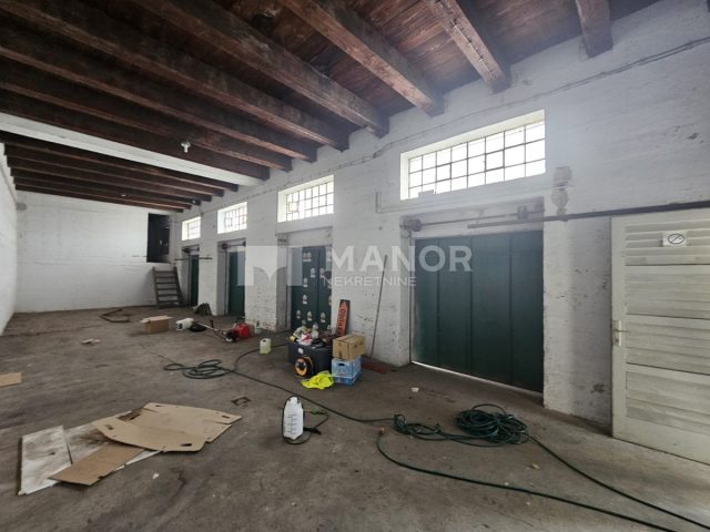 Komerčné na prenájom 86 m² – Rijeka