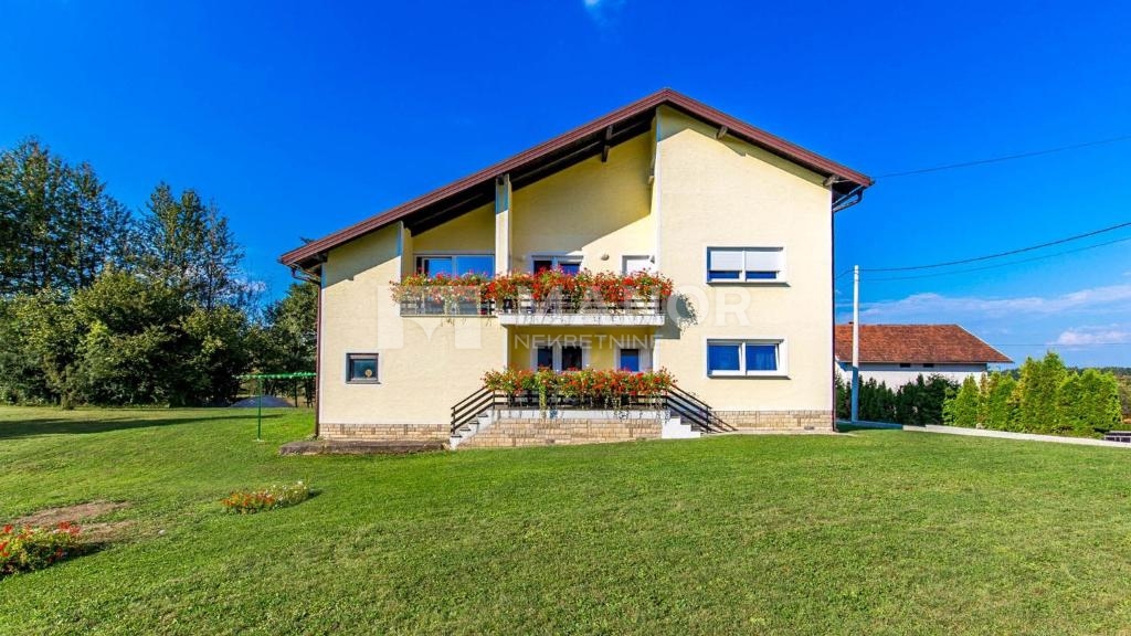 Maison À vendre - KARLOVAČKA RAKOVICA