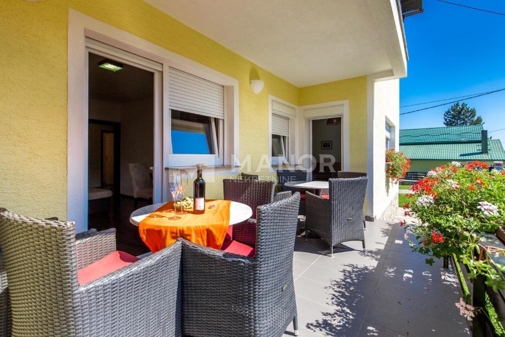 Maison À vendre - KARLOVAČKA RAKOVICA