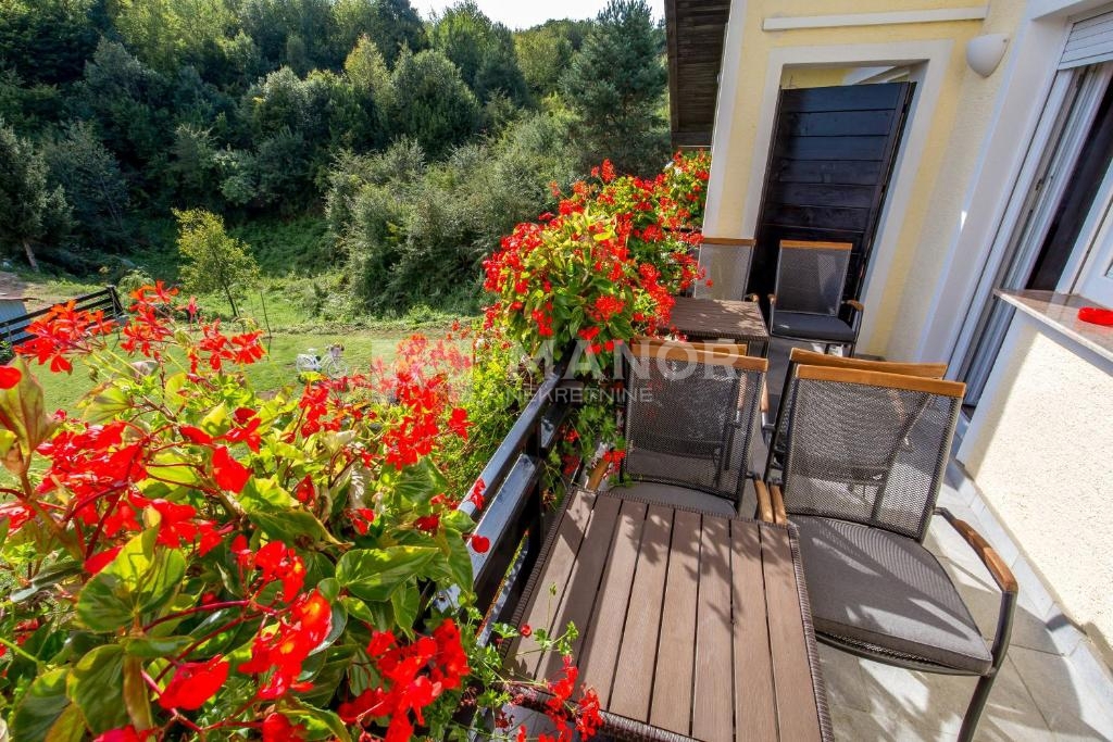 Maison À vendre - KARLOVAČKA RAKOVICA
