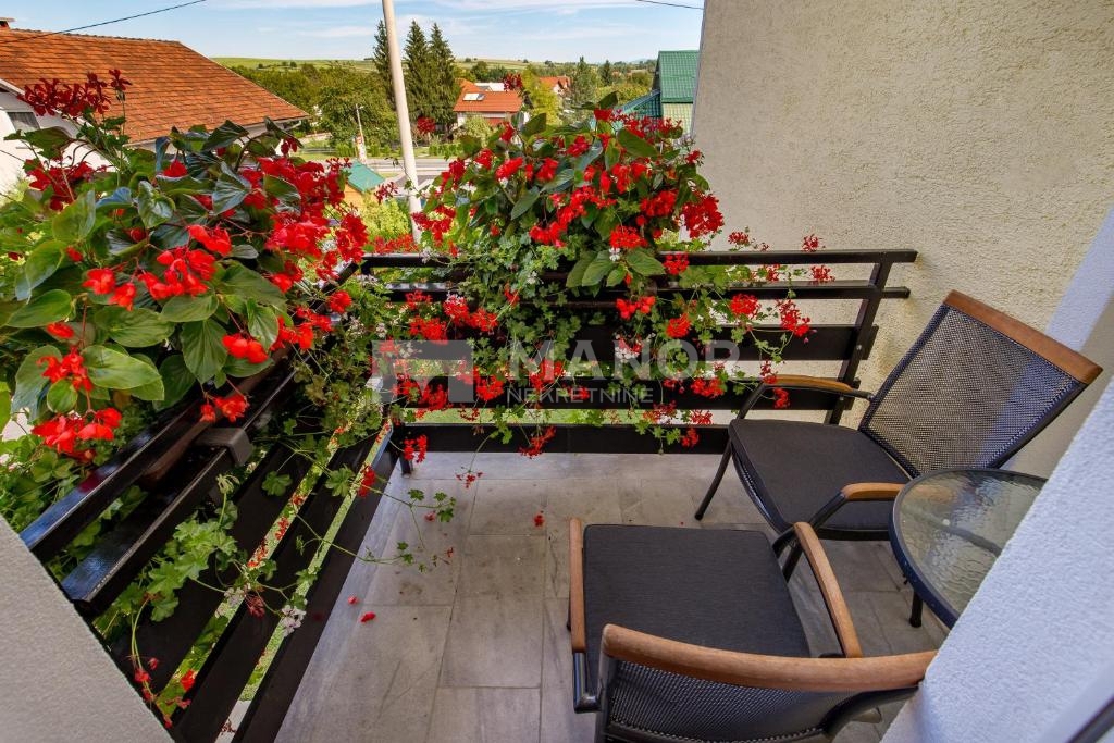 Maison À vendre - KARLOVAČKA RAKOVICA