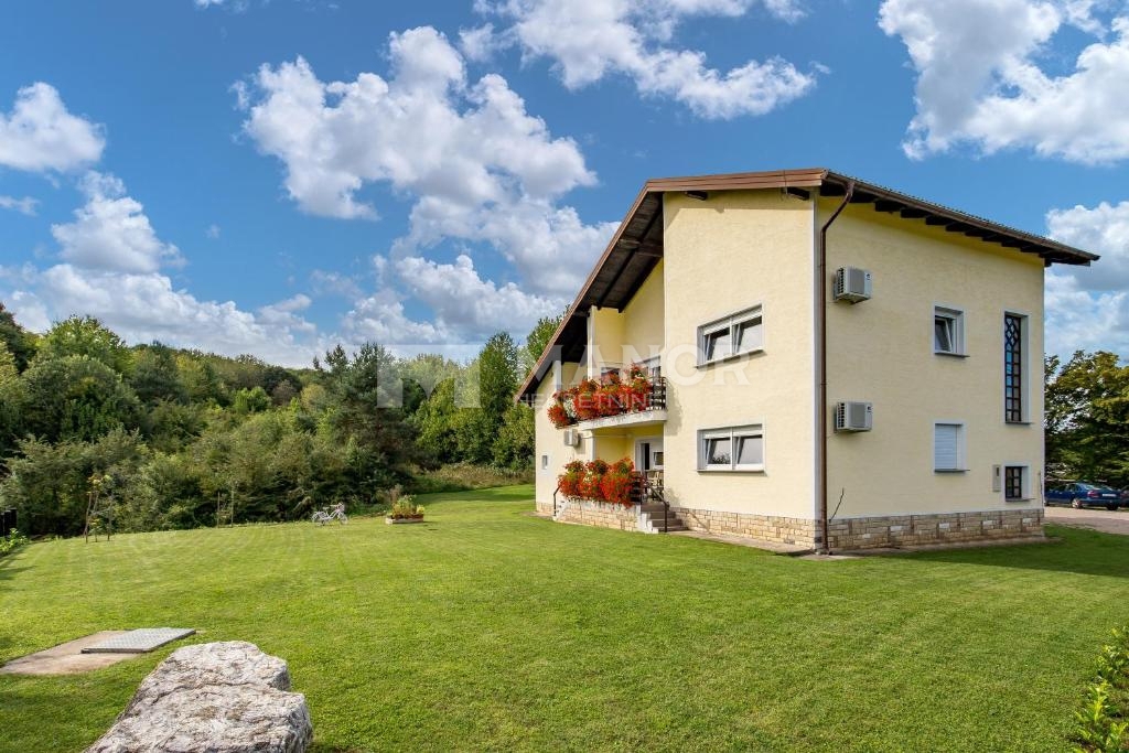 Maison À vendre - KARLOVAČKA RAKOVICA