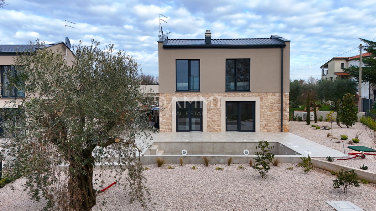 House For sale - ISTARSKA NOVIGRAD
