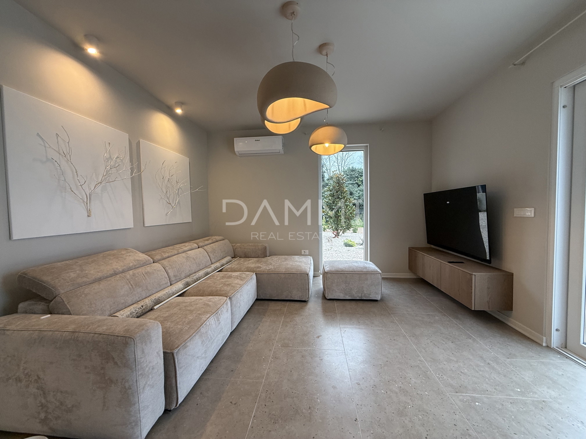 House For sale - ISTARSKA NOVIGRAD