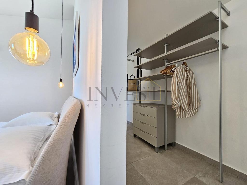 Haus Zu verkaufen - ŠIBENSKO-KNINSKA ROGOZNICA