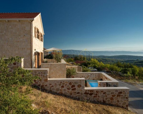 House for sale 250 m² – Jelsa