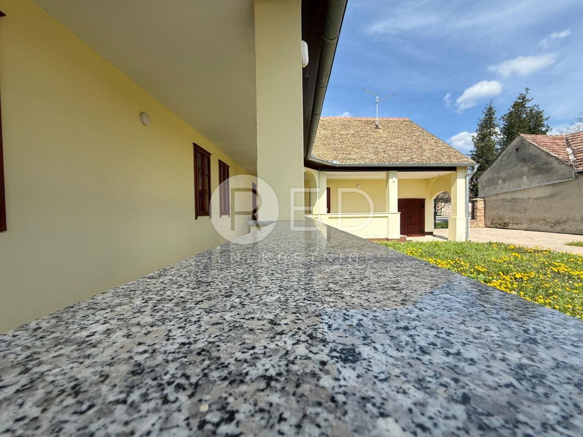 Maison À vendre - OSJEČKO-BARANJSKA ERDUT