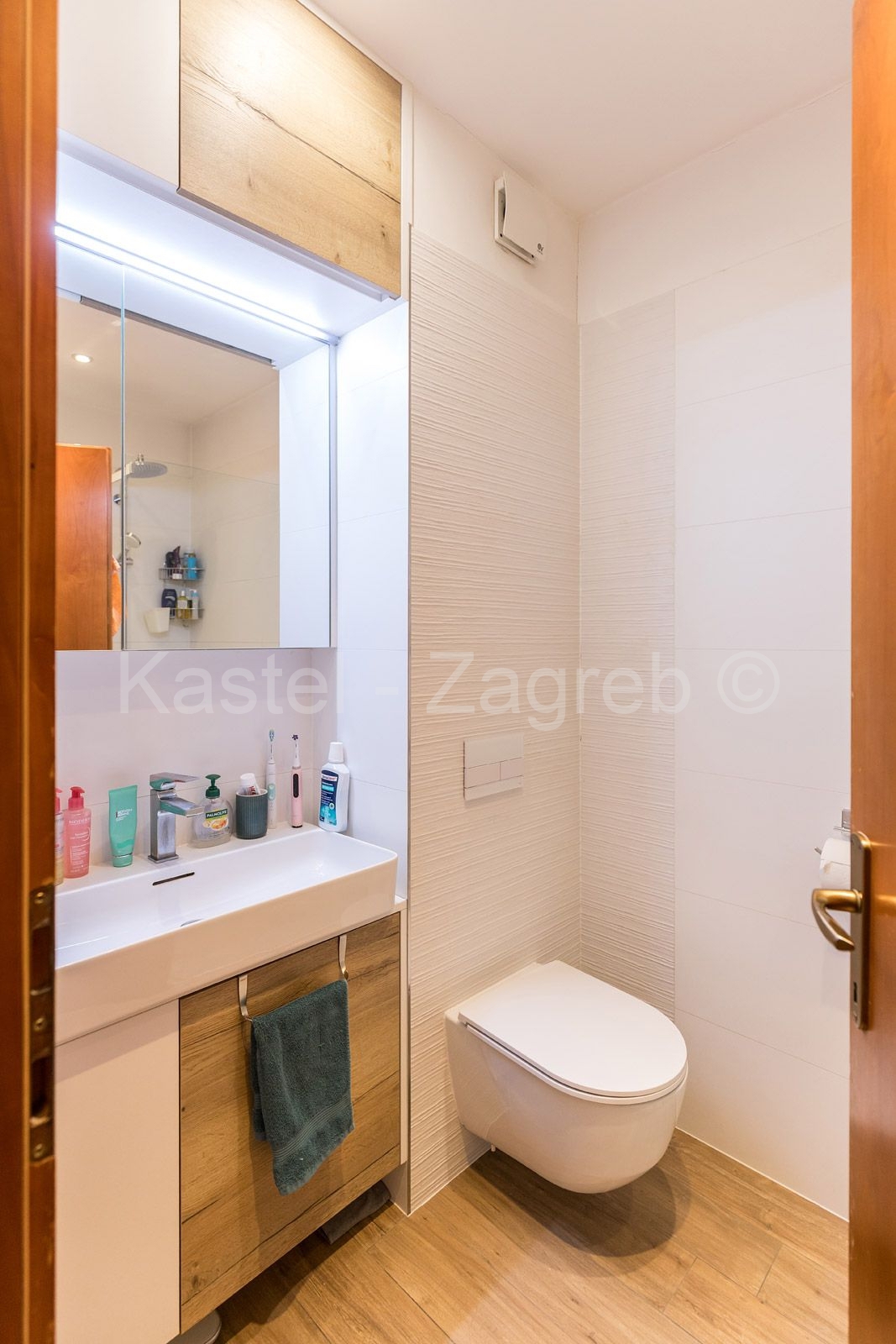 Mieszkanie Na sprzedaż - GRAD ZAGREB ZAGREB