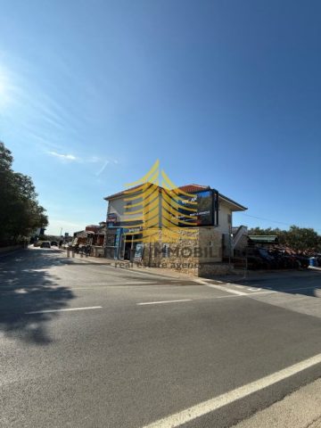 Commerciale da affittare 50 m² – Vir