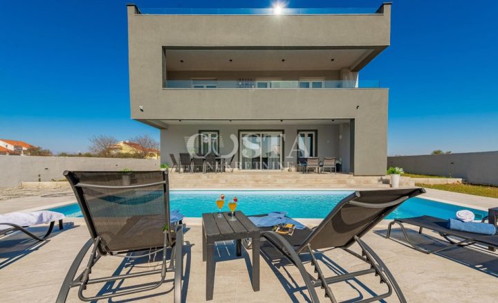 Haus zu verkaufen 210 m² – Poličnik