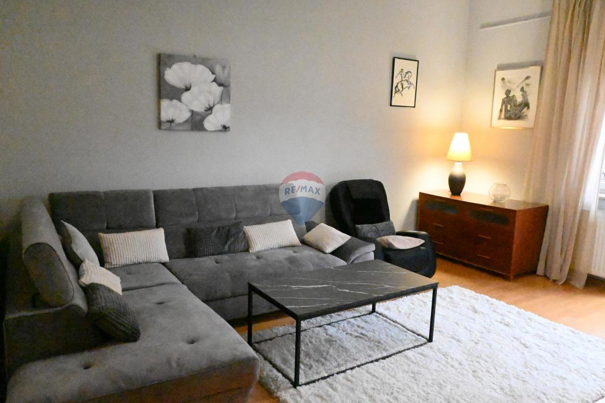 Appartement À louer - Grad Zagreb Zagreb - foto 2/13