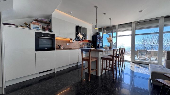 Apartmán na prodej 101 m² – Kostrena