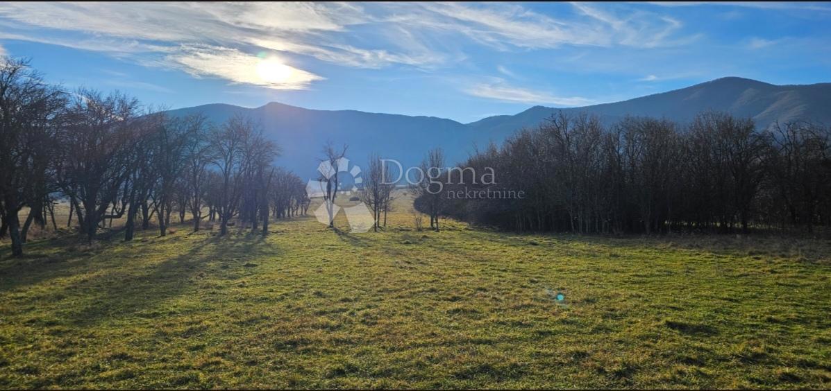 Hiša Na predaj - LIČKO-SENJSKA DONJI LAPAC