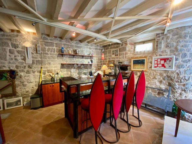 Business premises for sale 84 m² – Šibenik