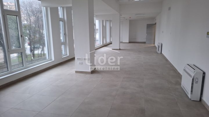 Poslovni prostori za najem 425 m² – Rijeka