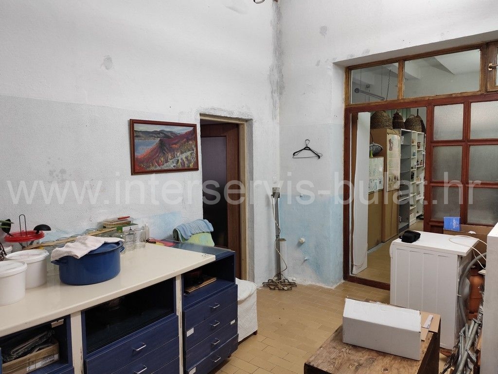 Commerciale In vendita - ŠIBENSKO-KNINSKA KNIN