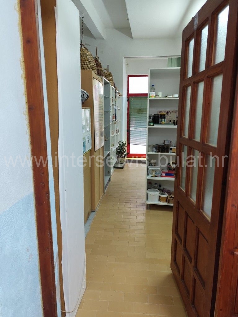 Commerciale In vendita - ŠIBENSKO-KNINSKA KNIN