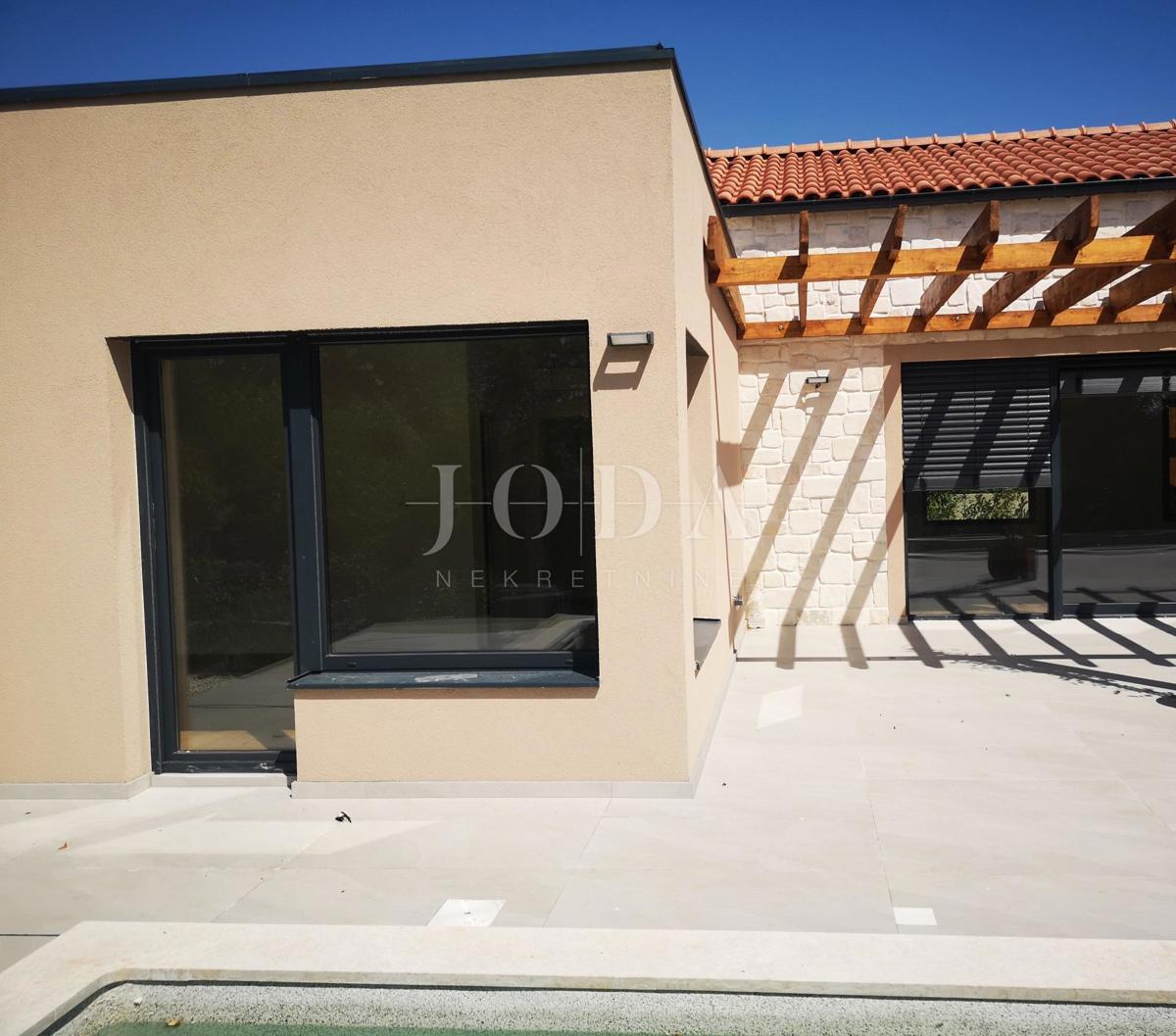 Casa In vendita - ISTARSKA ŽMINJ