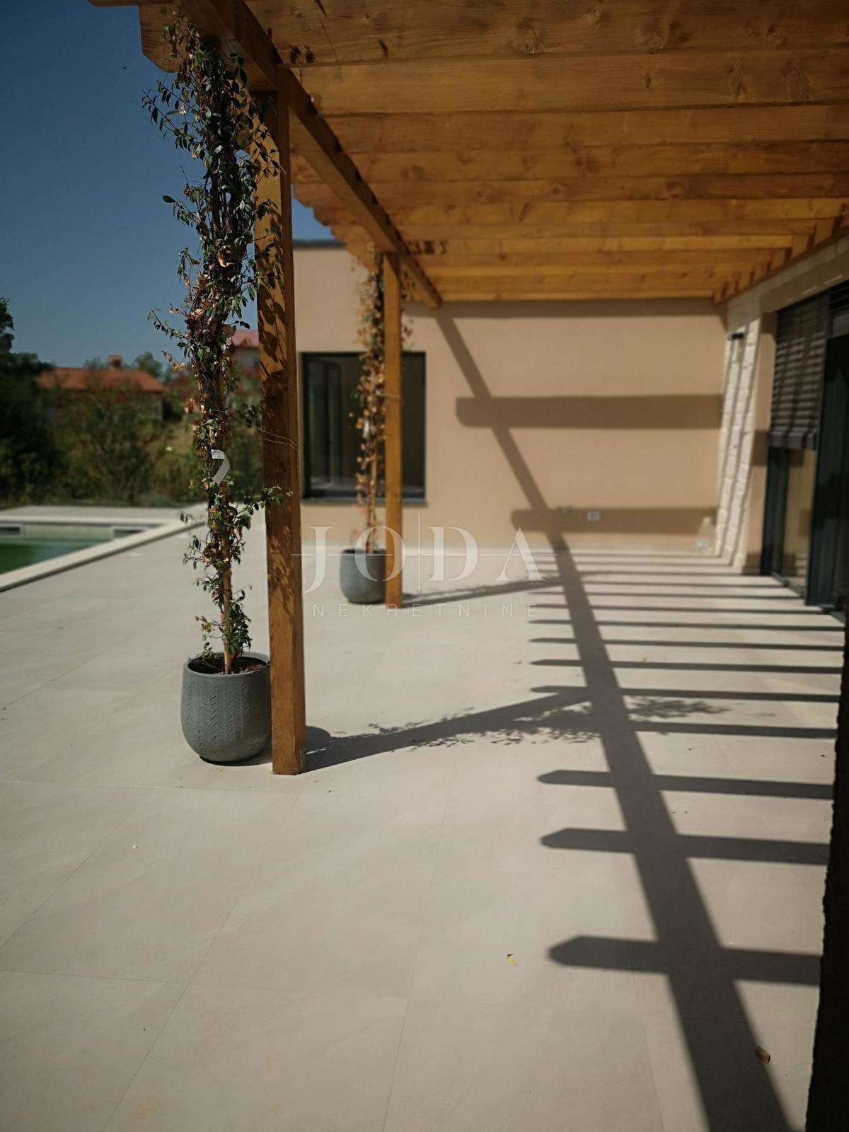 Casa In vendita - ISTARSKA ŽMINJ