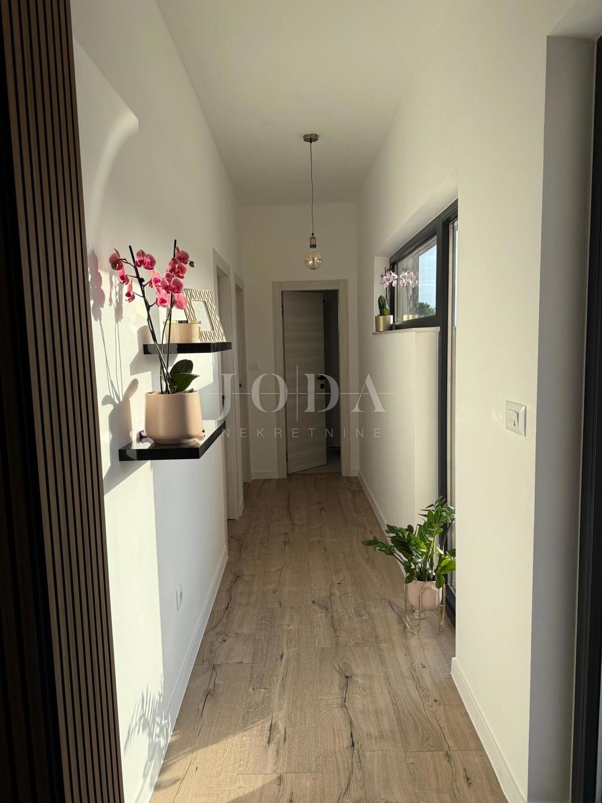 Kuća Na prodaju - Istarska Svetvinčenat - foto 2/22