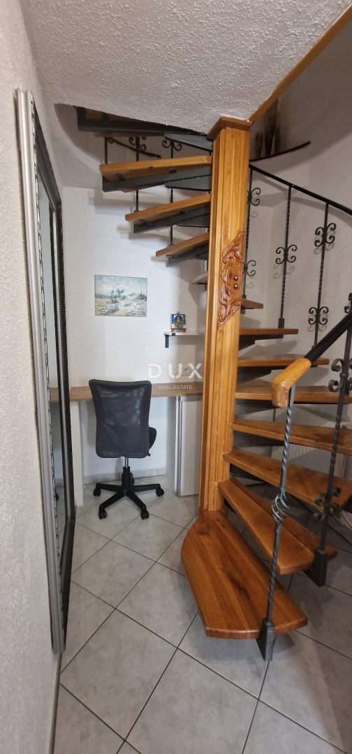 Kuća Na prodaju - PRIMORSKO-GORANSKA CRIKVENICA