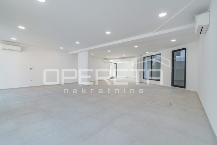 Poslovni prostori za najem 112 m² – Umag