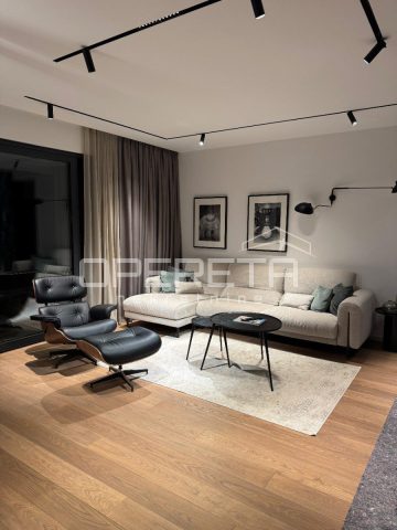 Apartmán na prenájom 170 m² – Split