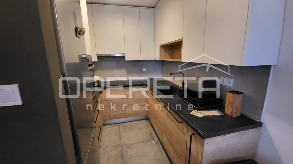 Appartement À louer - Grad Zagreb Zagreb - foto 2/9