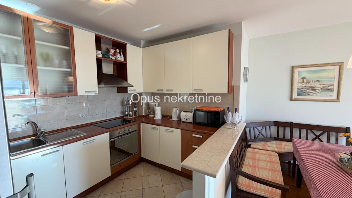 Apartment Zu verkaufen - SPLITSKO-DALMATINSKA BAŠKA VODA