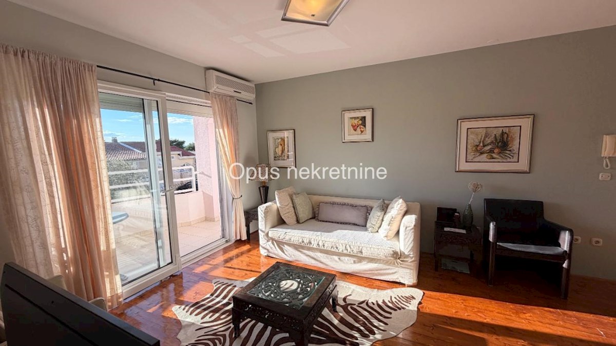 Apartment Zu verkaufen - SPLITSKO-DALMATINSKA BAŠKA VODA