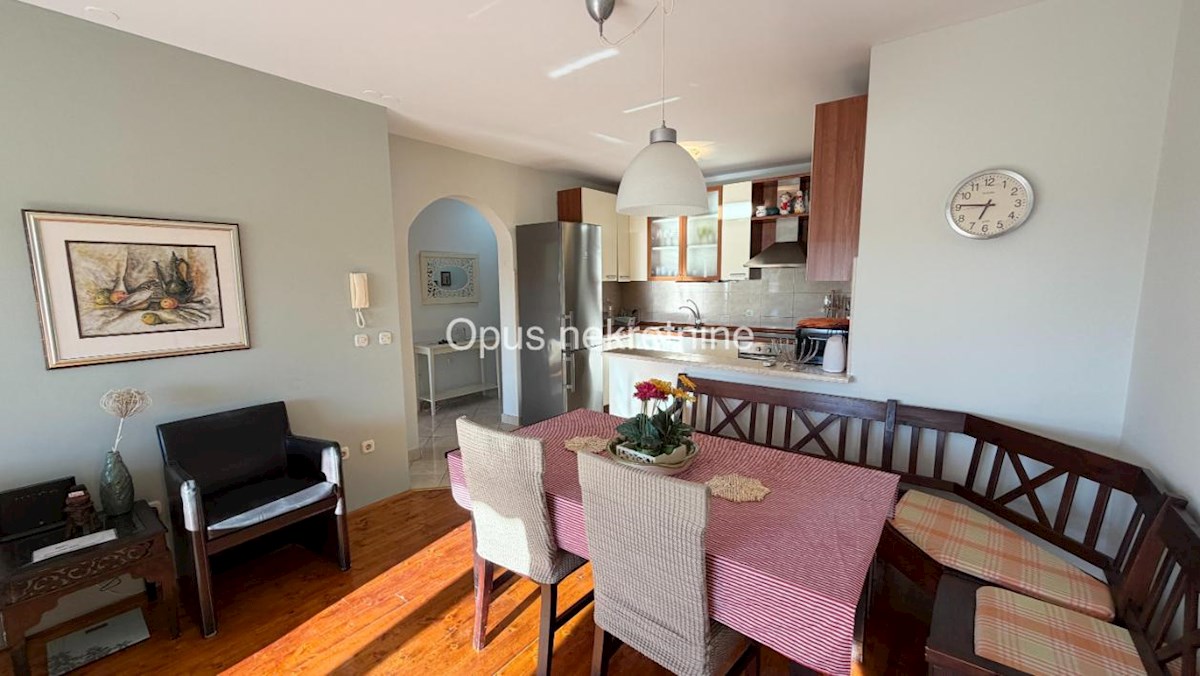 Apartment Zu verkaufen - SPLITSKO-DALMATINSKA BAŠKA VODA