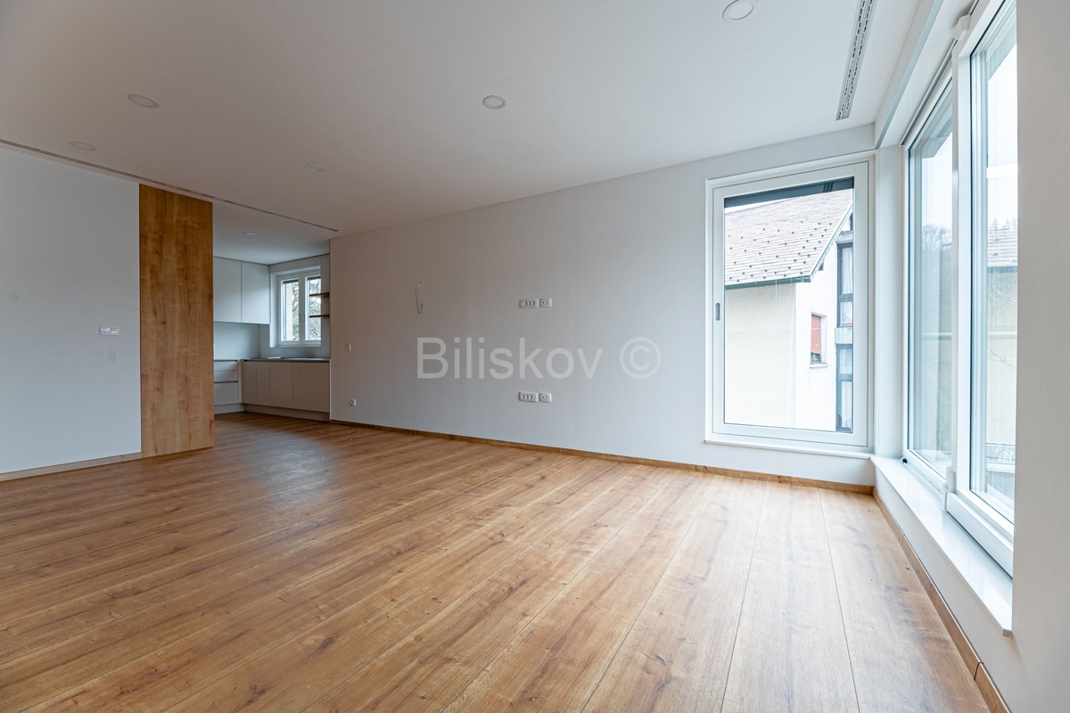 Casa In vendita - Grad Zagreb Zagreb - foto 1/33
