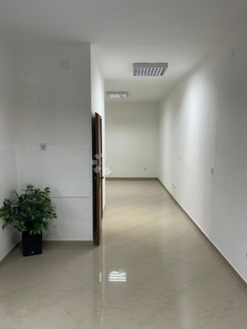 Lokal użytkowy do wynajęcia 30 m² – Rijeka