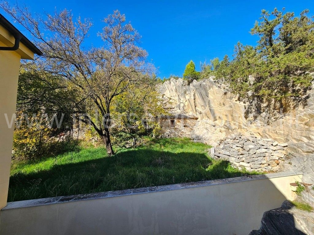 Grundstück Zu verkaufen - ŠIBENSKO-KNINSKA SKRADIN