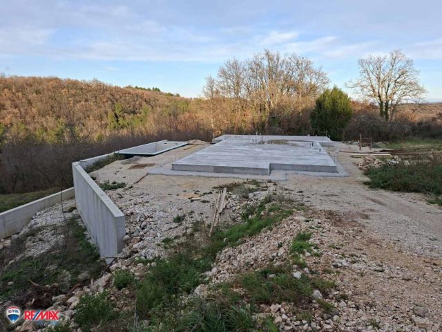 Grundstück zu verkaufen 1673 m² – Labin