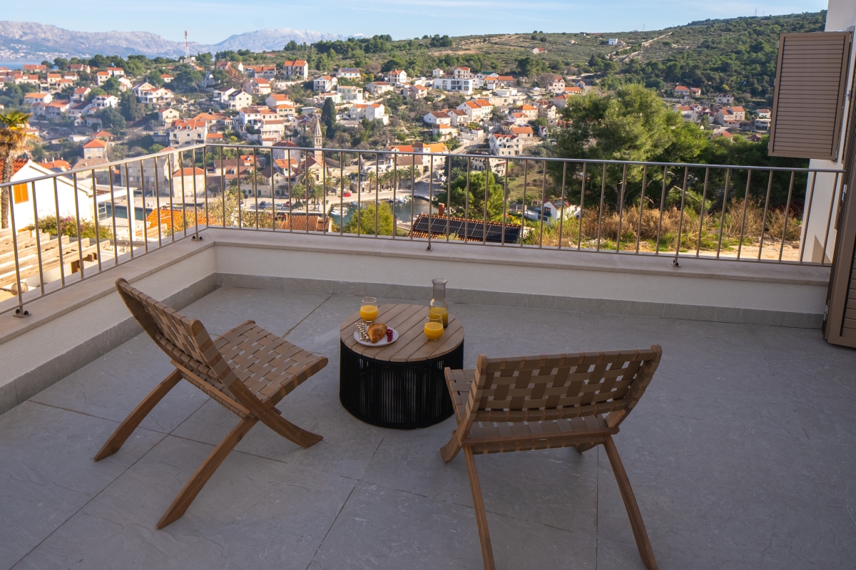 House For sale - SPLITSKO-DALMATINSKA BRAČ