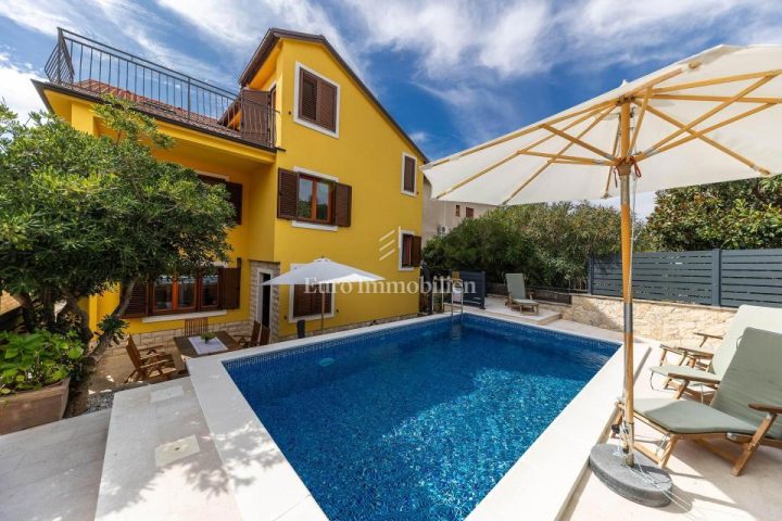 Dům na prodej 419 m² – Crikvenica
