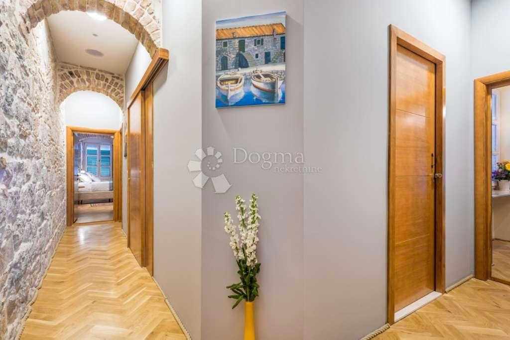Flat For sale - SPLITSKO-DALMATINSKA SPLIT
