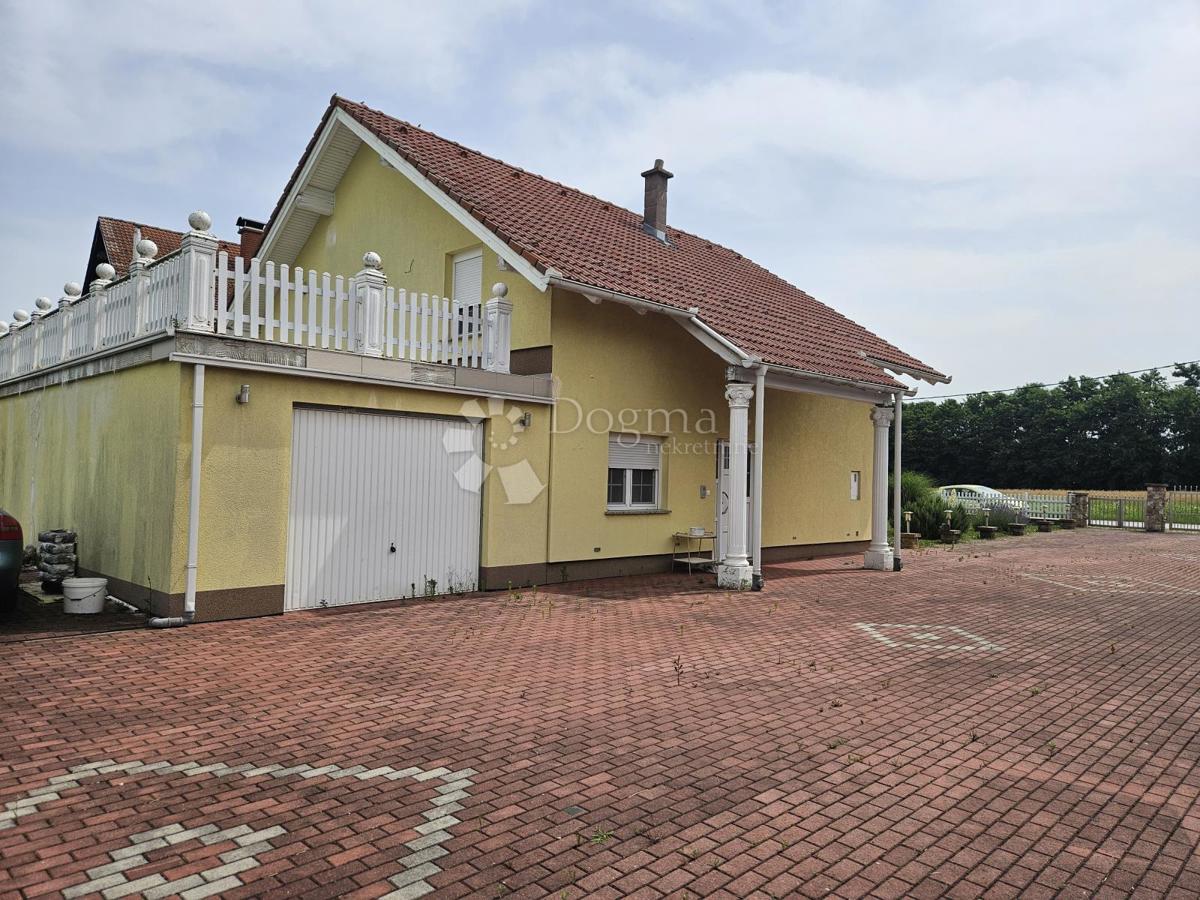 Hiša Na predaj - VARAŽDINSKA PETRIJANEC