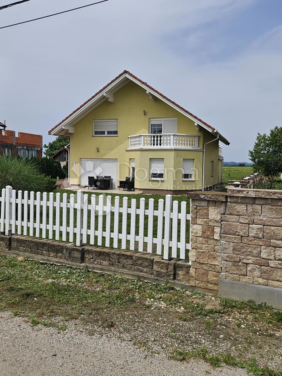 Hiša Na predaj - VARAŽDINSKA PETRIJANEC