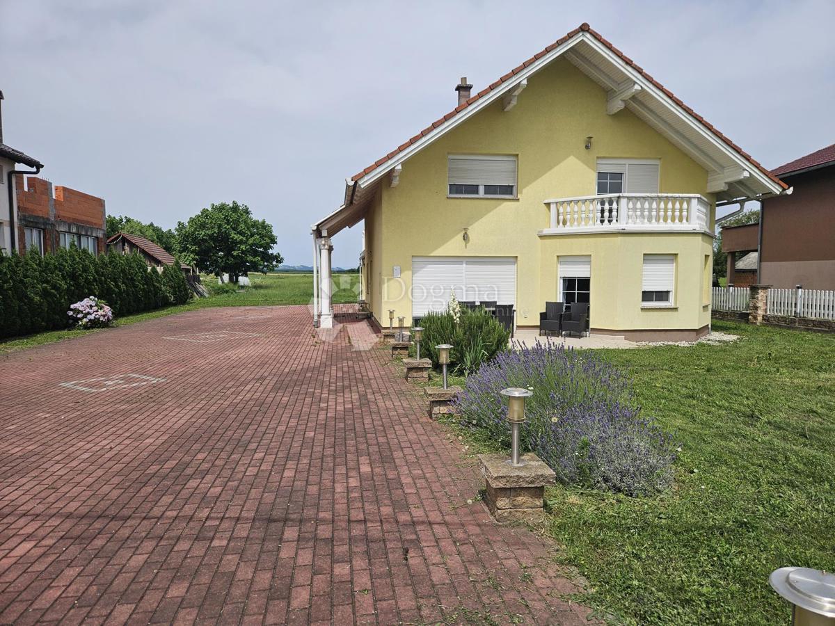 Hiša Na predaj - VARAŽDINSKA PETRIJANEC