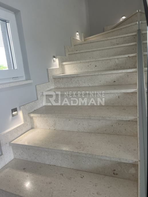Haus Zu verkaufen - SPLITSKO-DALMATINSKA KAŠTELA