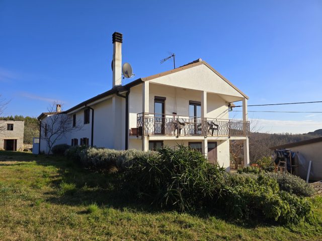 Hiša na predaj 172 m² – Buje