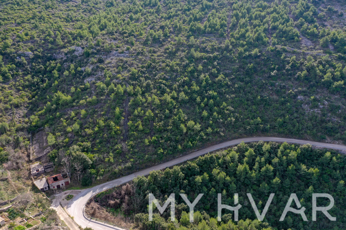 Land For sale - SPLITSKO-DALMATINSKA STARI GRAD