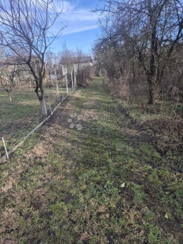 Działka Na sprzedaż ERDUT