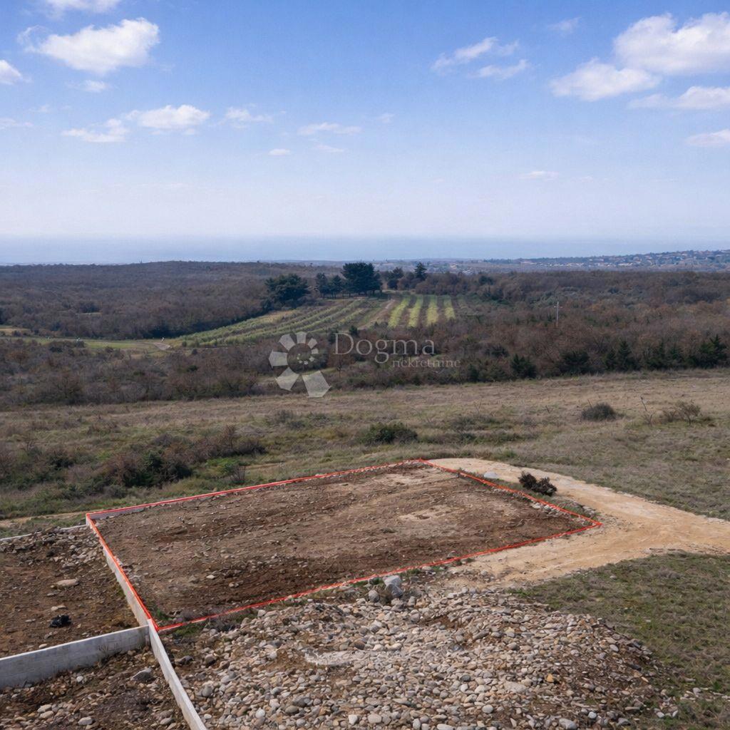 Land For sale - Istarska Višnjan - foto 1/3