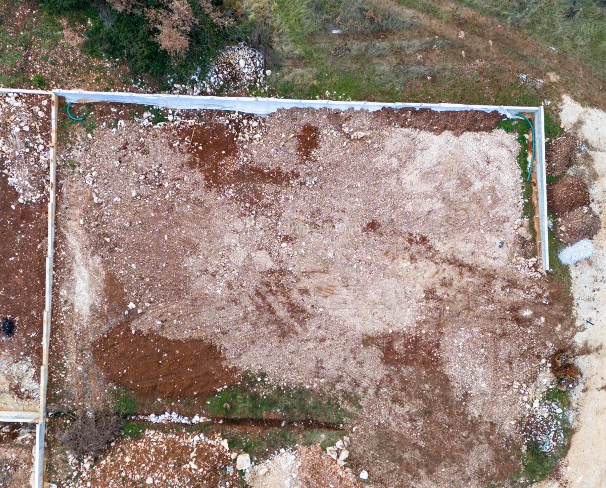 Land For sale - Istarska Višnjan - foto 3/3