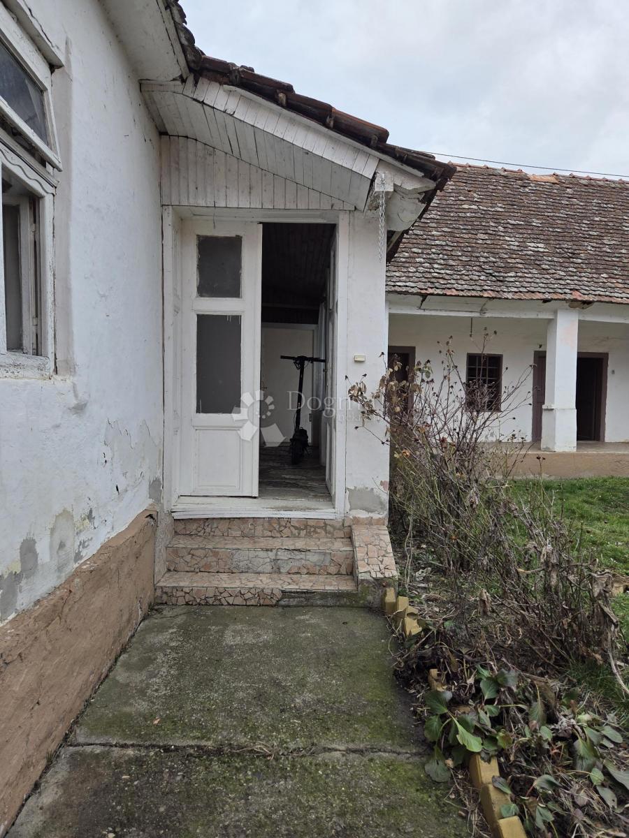 Kuća Na prodaju - VUKOVARSKO-SRIJEMSKA IVANKOVO